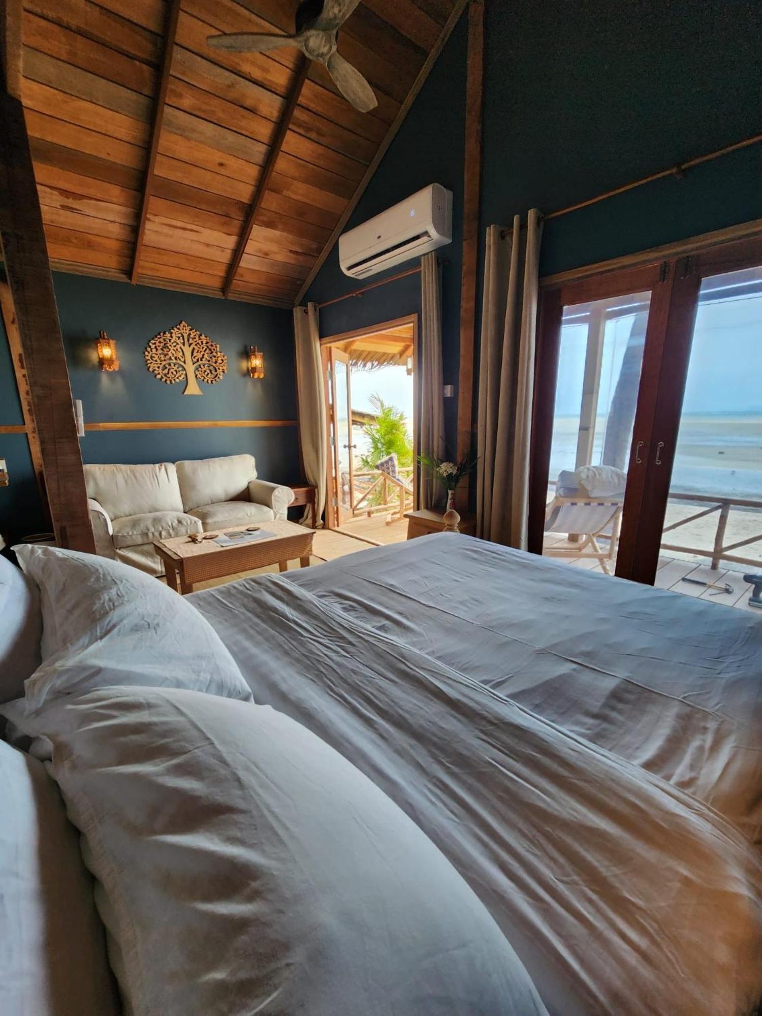 Castaway Beach Bungalows Шритану Экстерьер фото